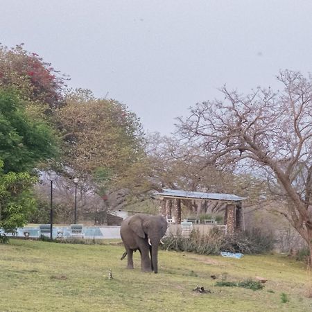Musungwa Safari Lodge Shanjungu Exterior photo